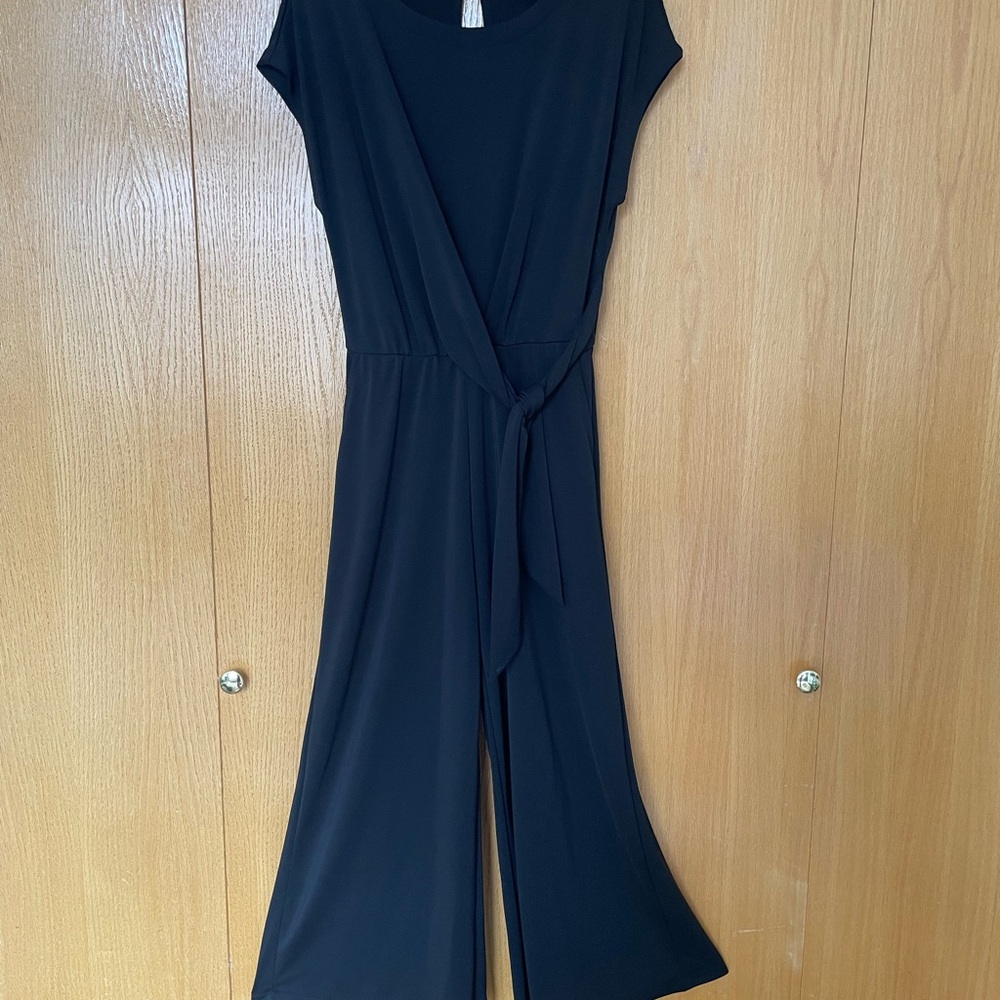 Elegant Black Sleeveless Jumpsuit